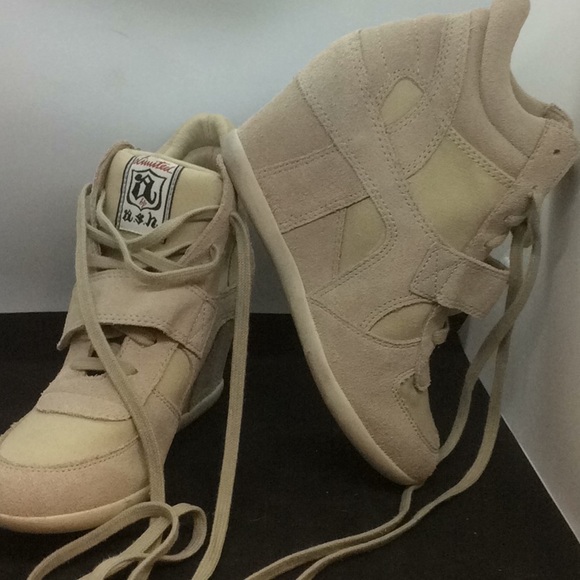 Ush - Picture 2 of 2